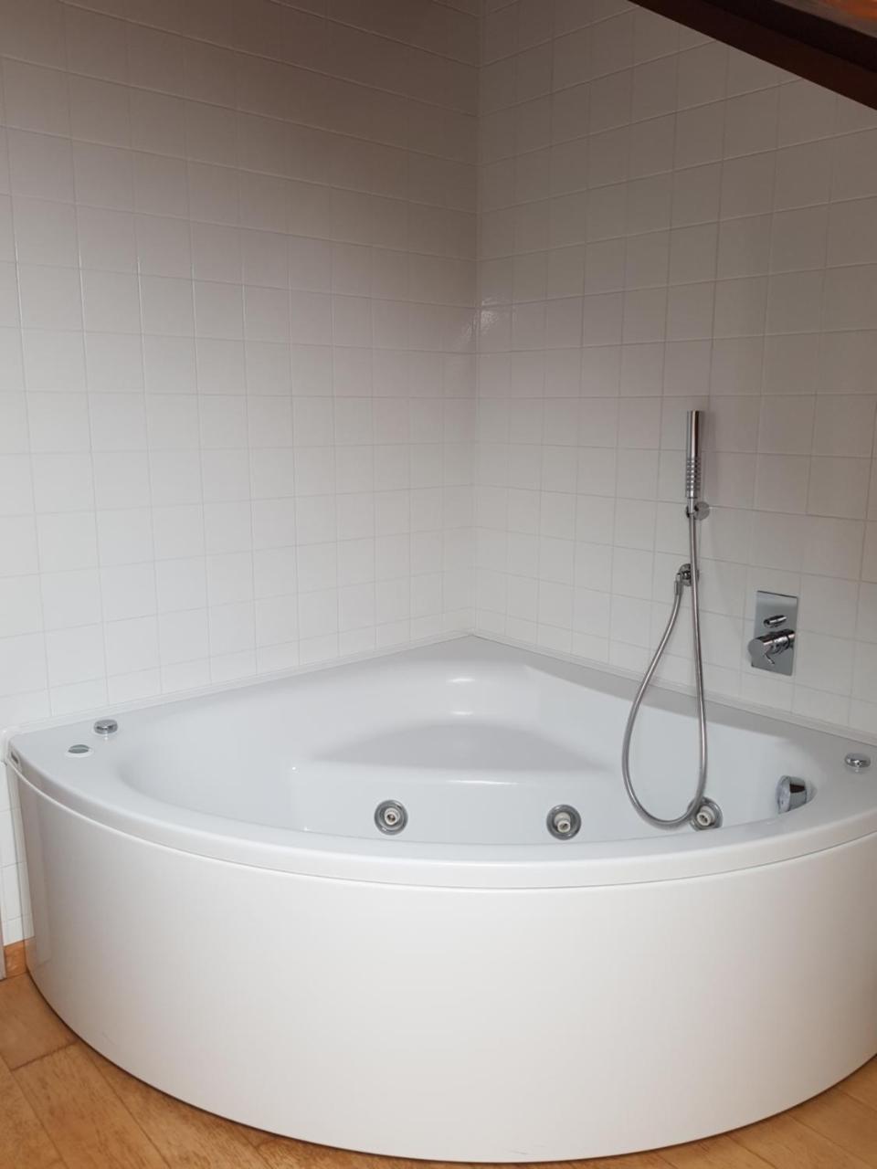 Rocchetta Tanaro La Morona Bed & Breakfast エクステリア 写真